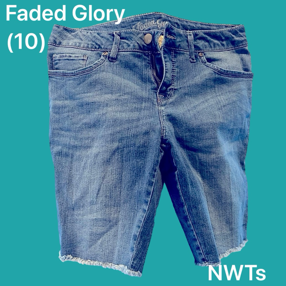 Stretchy Faded Glory Cut Off Jeans (10) NWTs